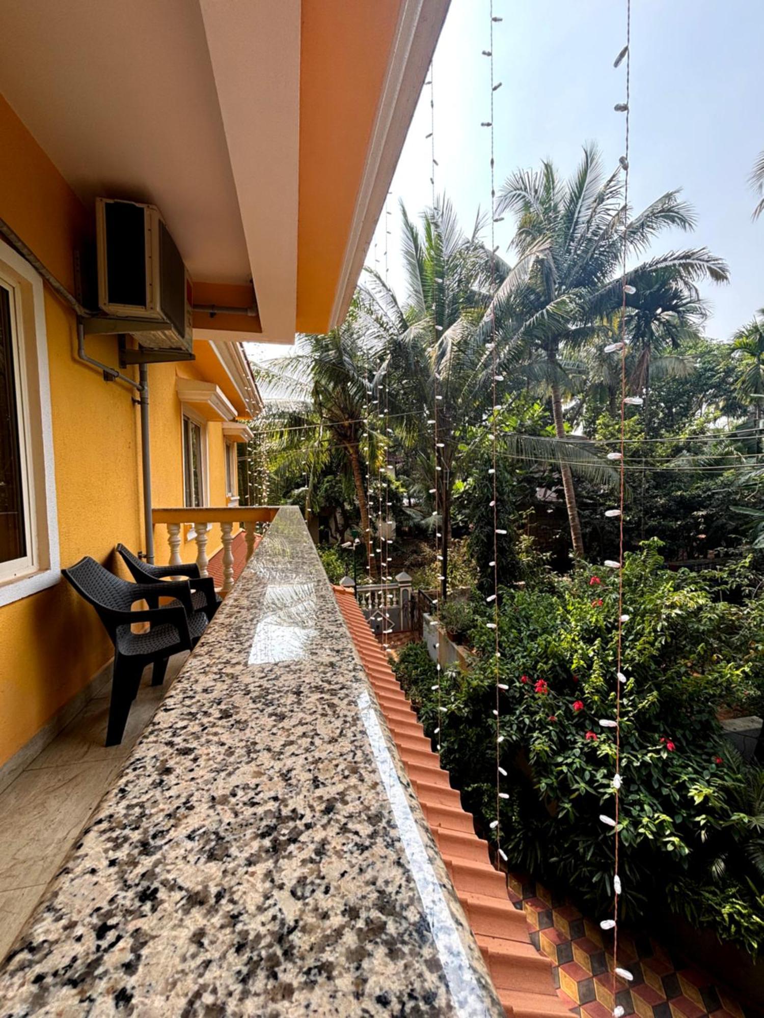 Ena Holiday Inn Calangute Ngoại thất bức ảnh