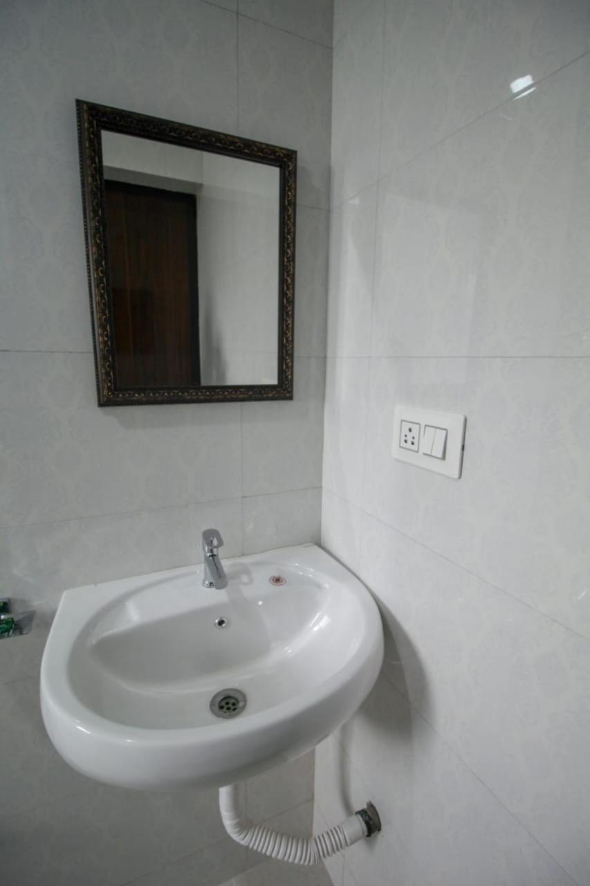 Ena Holiday Inn Calangute Ngoại thất bức ảnh
